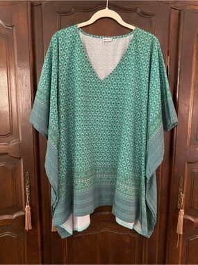 Sevya handmade poncho kaftan tunic style top. Generously cut one size fits most